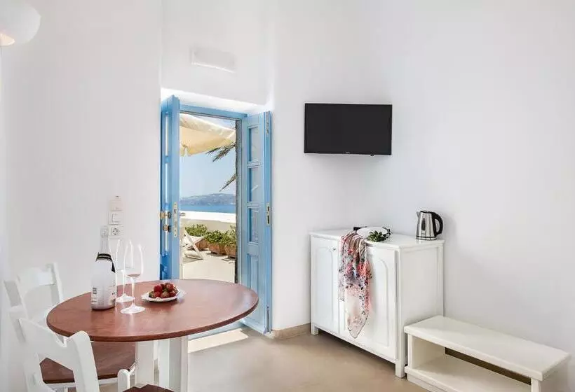 اتاق استاندارد با چشم‌انداز, Pantelia Suites