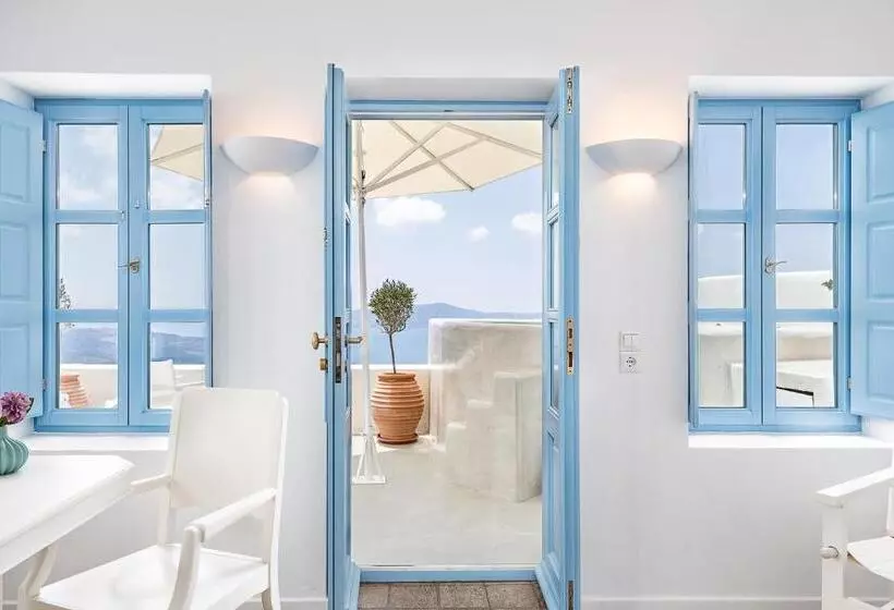 سوئیت با چشم‌انداز, Pantelia Suites