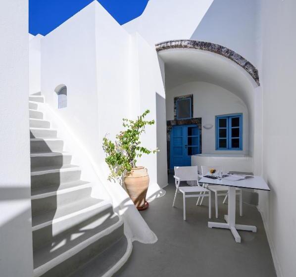 Полулюкс с Видом, Pantelia Suites