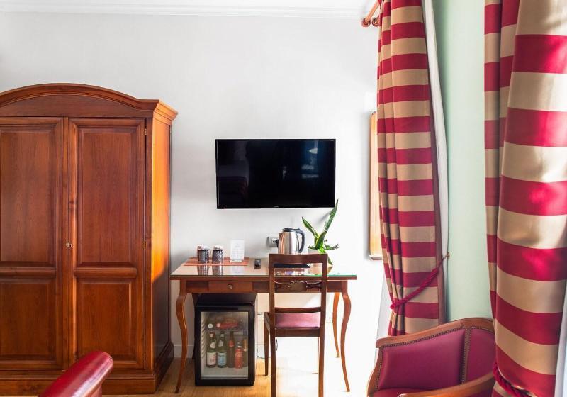 חדר סופריור, Piazza Di Spagna