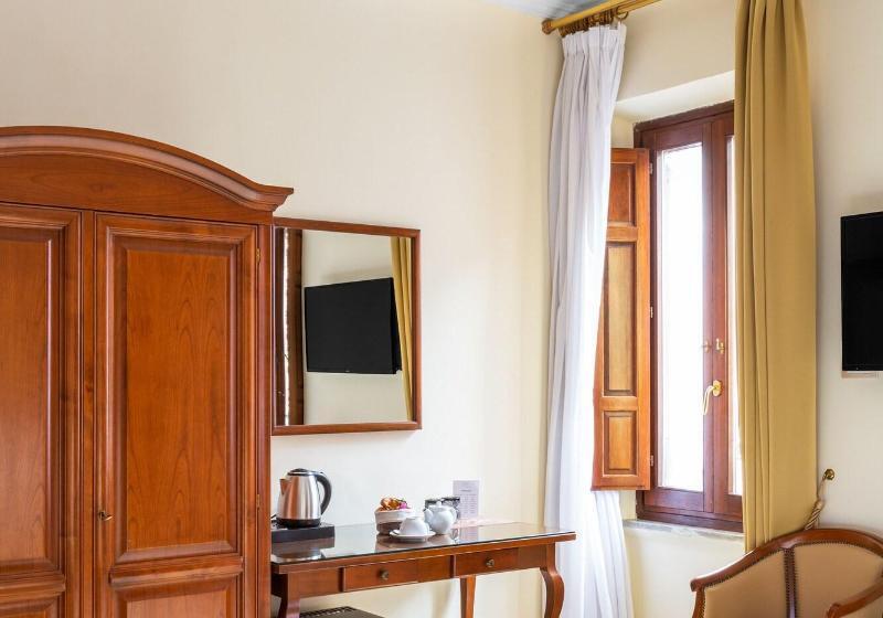 חדר סופריור, Piazza Di Spagna