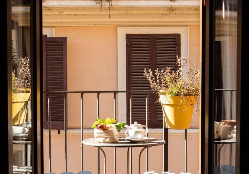 חדר אקונומי, Piazza Di Spagna