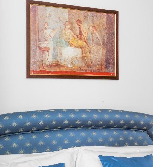 חדר סטנדרט לשלושה, Piazza Di Spagna