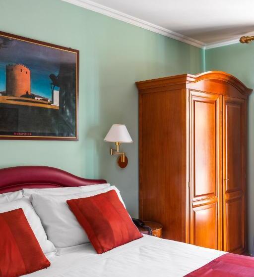 חדר אקונומי, Piazza Di Spagna