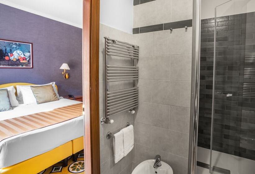 חדר סטנדרט, Piazza Di Spagna