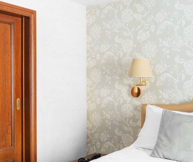 חדר סטנדרט, Piazza Di Spagna