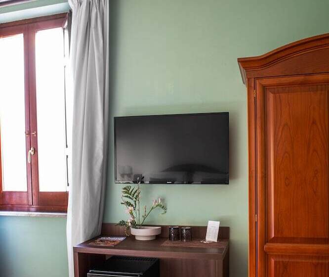 חדר סטנדרט, Piazza Di Spagna