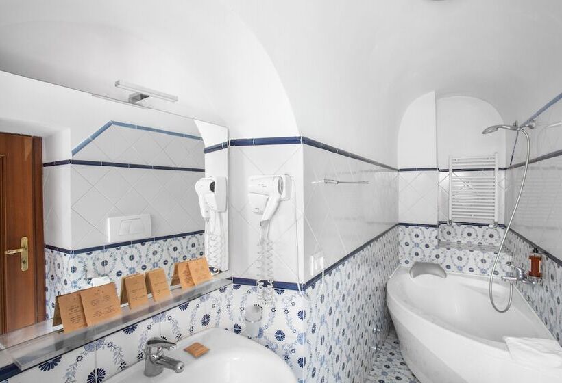 חדר סופריור, Piazza Di Spagna