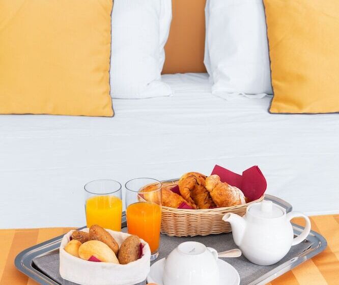 חדר סופריור, Piazza Di Spagna