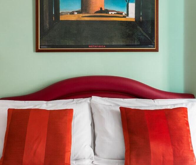 חדר אקונומי, Piazza Di Spagna