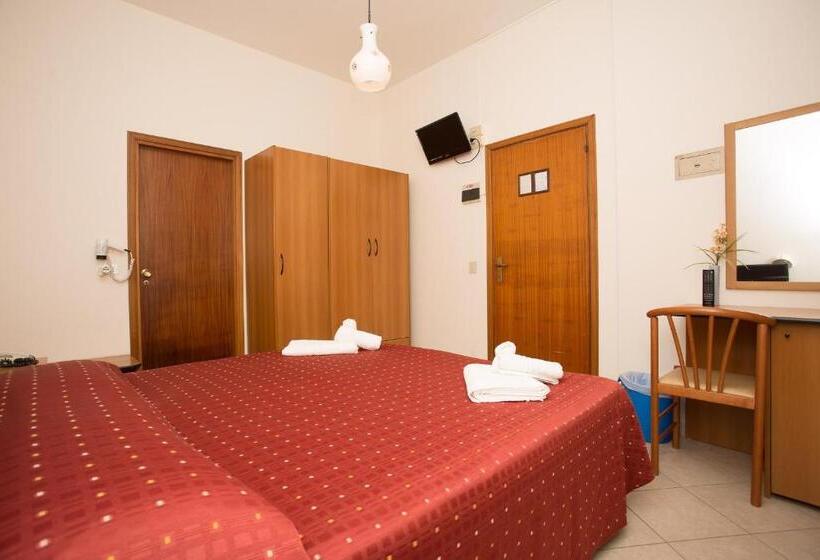 エコノミールーム, Real