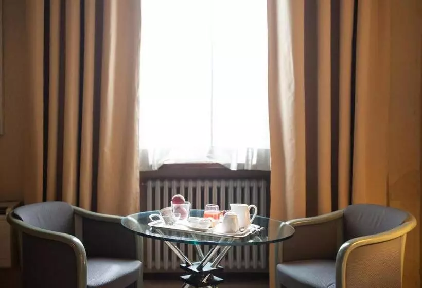 コンフォートルーム, Relais Del Castello Di Oviglio
