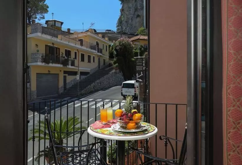 Classic-huone, Villa Sonia