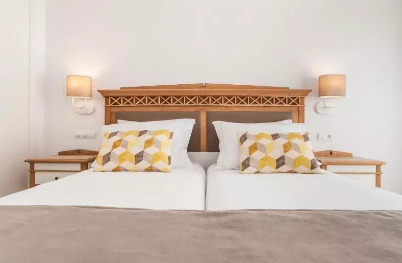 オーシャンビューのスーペリアー１ベッドルームアパートメント, Insotel Punta Prima Resort