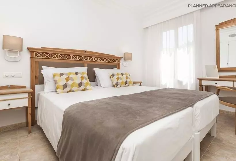 オーシャンビューのスーペリアー１ベッドルームアパートメント, Insotel Punta Prima Resort