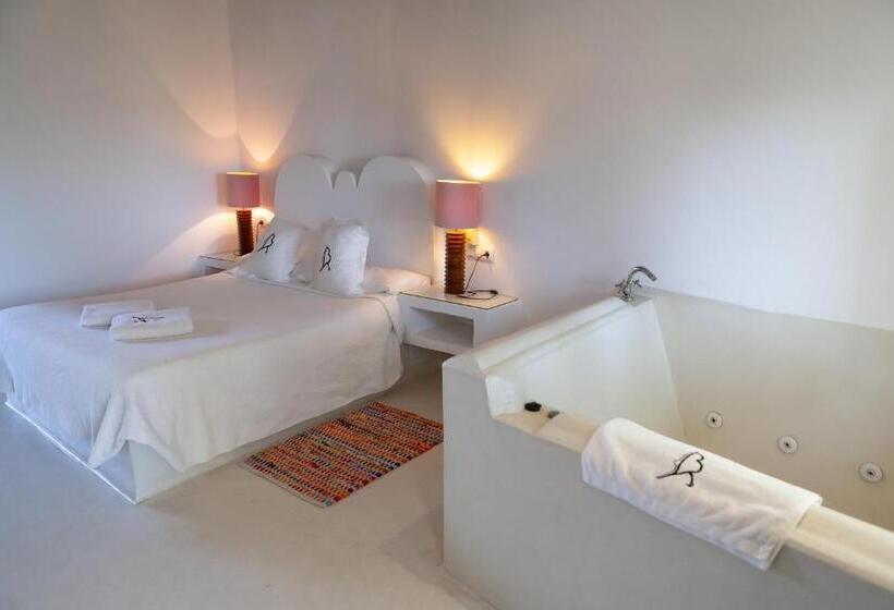 Номер Стандарт с Гидромассажем, La Almendra Y El Gitano