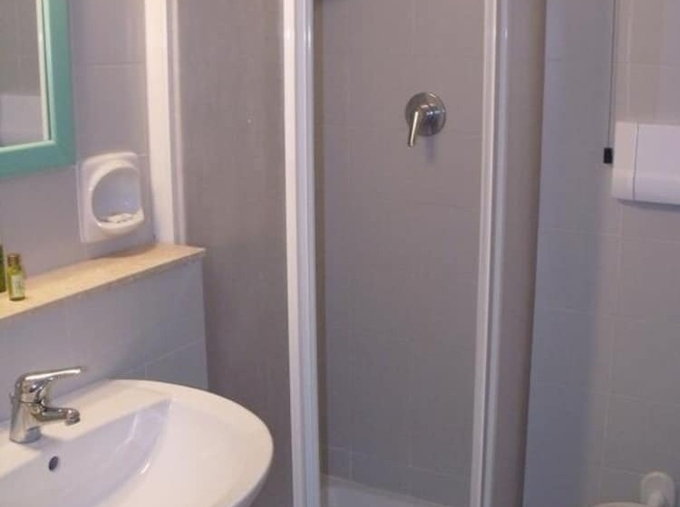 חדר סטנדרט לשלושה, Degli Ulivi