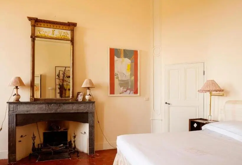 プールビュースタンダードルーム, Hôtel Particulier De Tingry   Pierres D Histoire