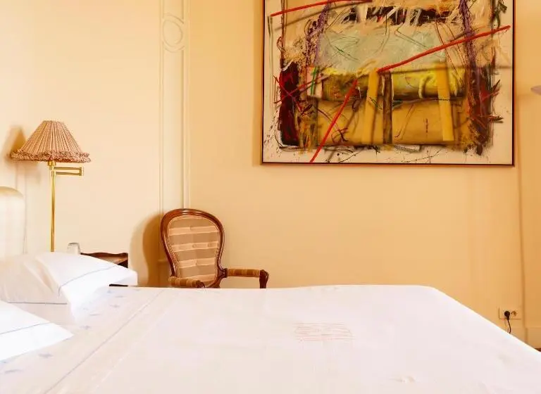 プールビュースタンダードルーム, Hôtel Particulier De Tingry   Pierres D Histoire