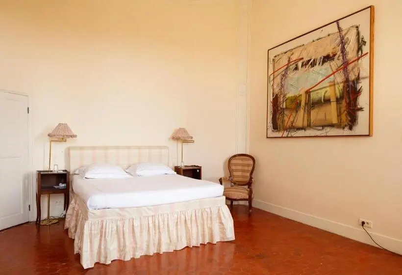プールビュースタンダードルーム, Hôtel Particulier De Tingry   Pierres D Histoire