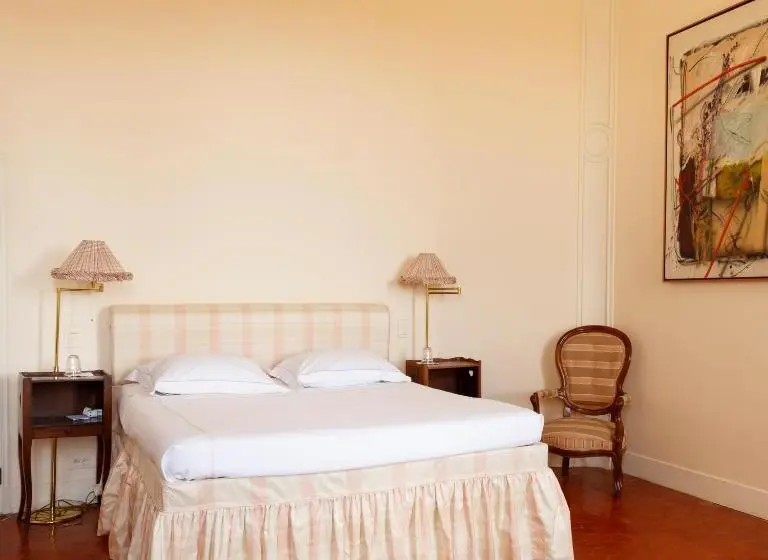 プールビュースタンダードルーム, Hôtel Particulier De Tingry   Pierres D Histoire