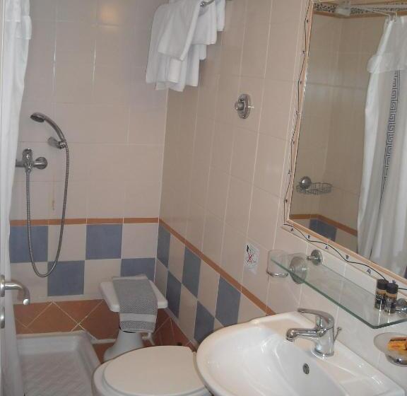 اتاق استاندارد یک نفره, Aigli Hotel Syros