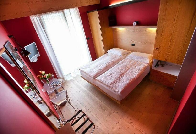 庭の見えるバルコニー月スタンダードルーム, Ambienthotel Luna Rossa Adults Only