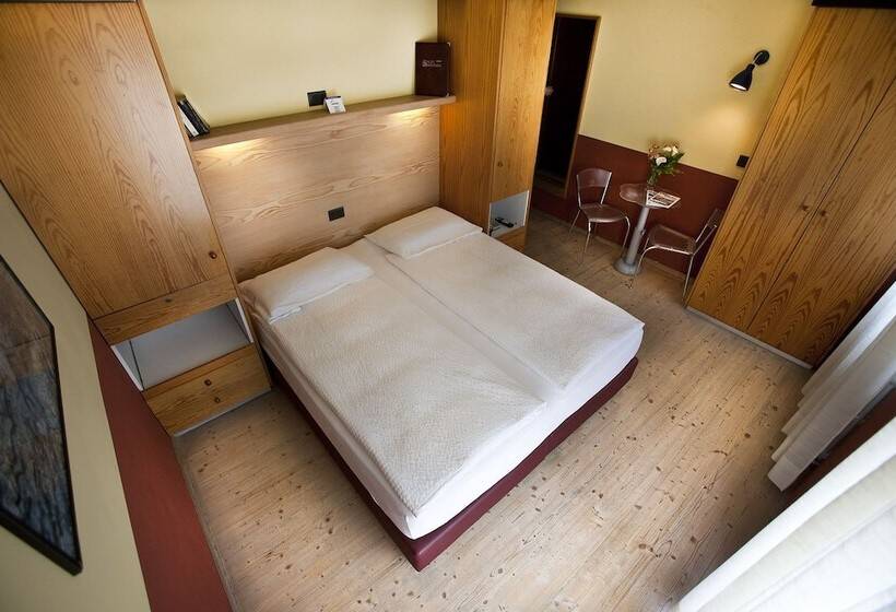 プールビュースタンダードルーム, Ambienthotel Luna Rossa Adults Only