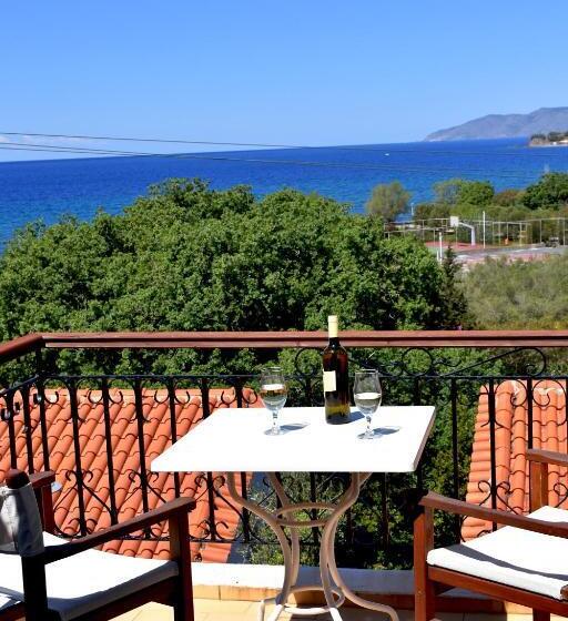 بنغل سوبيريور مطل على البحر, Delfinia Hotel & Bungalows