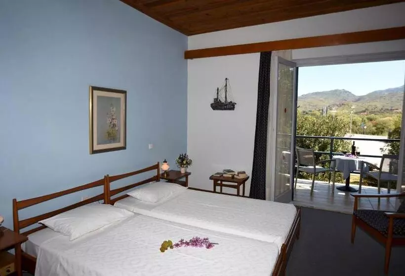ガーデンビュークラシックルーム, Delfinia Hotel & Bungalows