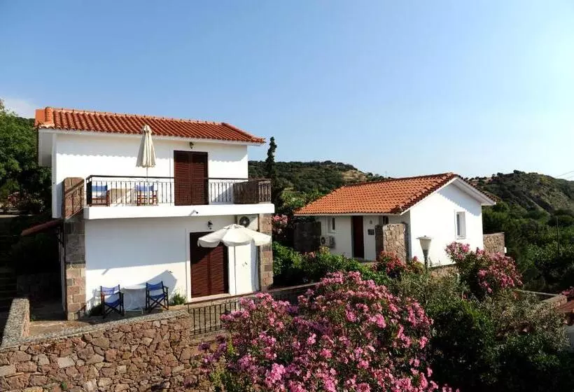 ガーデンビューのスタンダードバンガロー, Delfinia Hotel & Bungalows