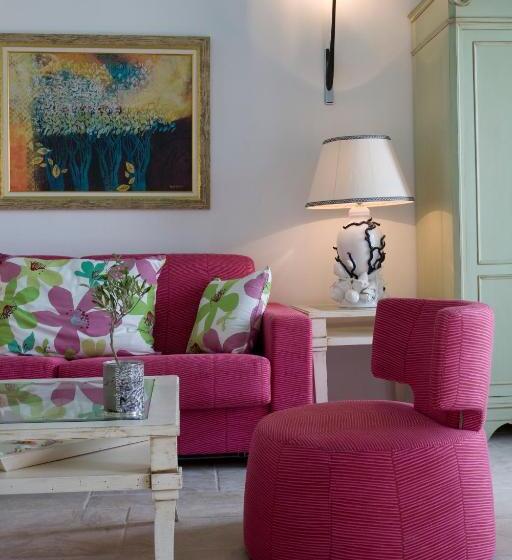 小型套房带泳池景, Arte & Mare Elia Luxury Suites And Villas