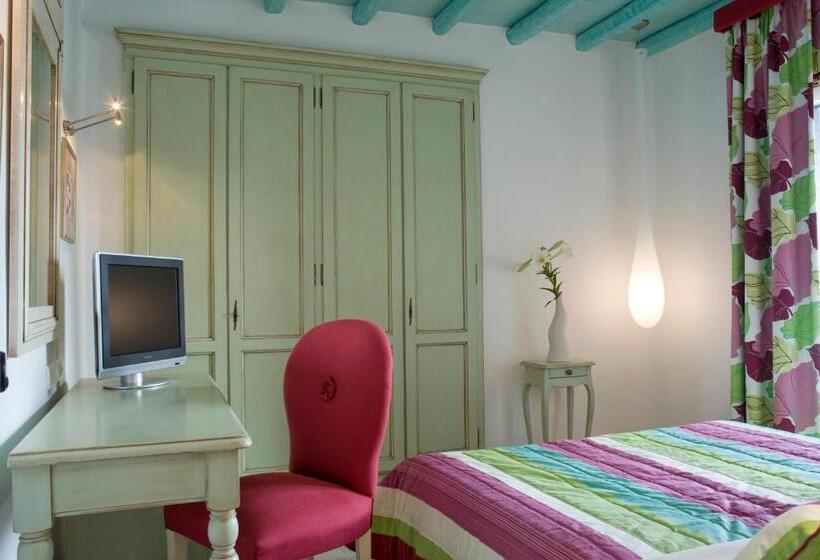 Superior suite with pool view, Arte & Mare Elia Luxury Suites And Villas