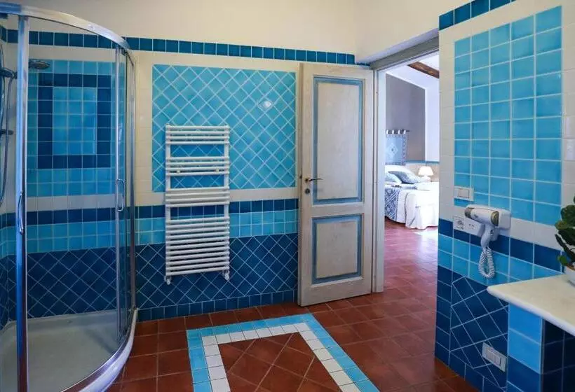اتاق لوکس با بالکن و چشم‌انداز دریا, Il Borgo Bagabaga   Exclusive Country Retreat
