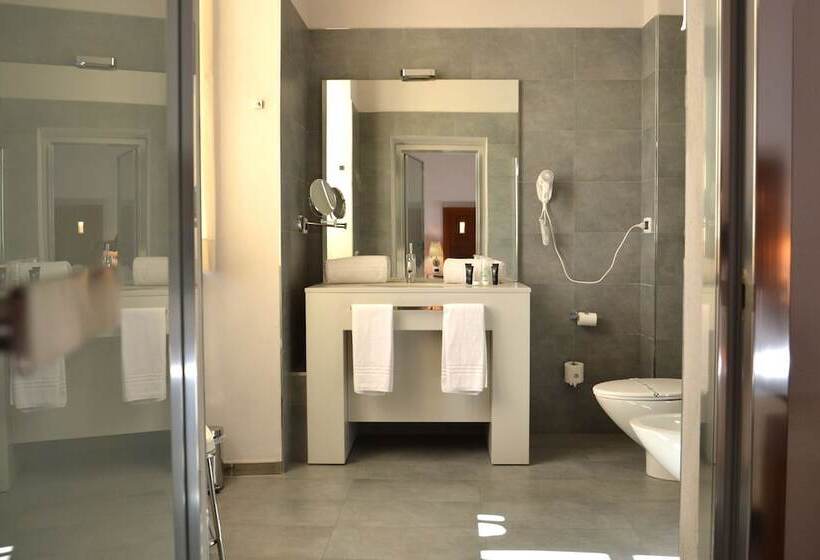 コンフォートルーム, Castello Di Montaldo Torino