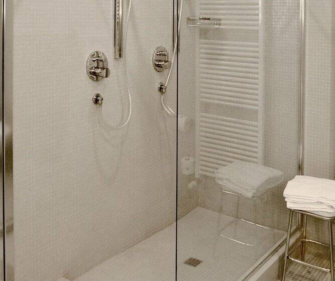 キングサイズベッドのスイートルーム, Castello Di Montaldo Torino