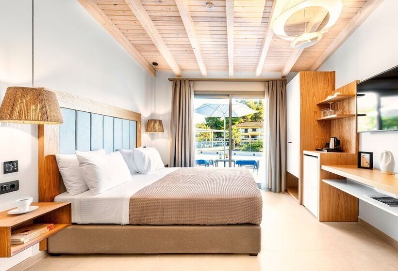 标准工作室, Chrousso Village