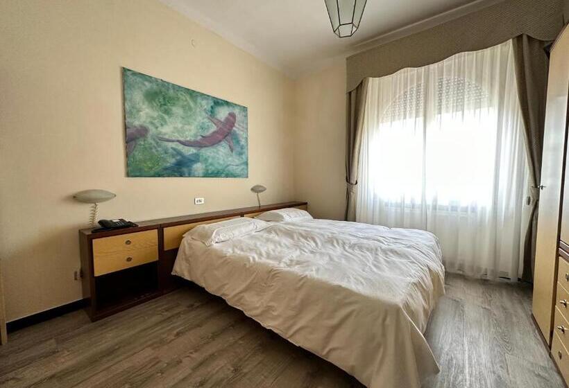 חדר משפחתי נוף להרים, Golfo E Palme