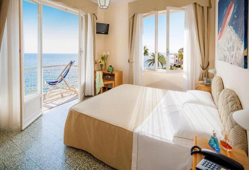 חדר דלוקס נוף לים, Golfo E Palme