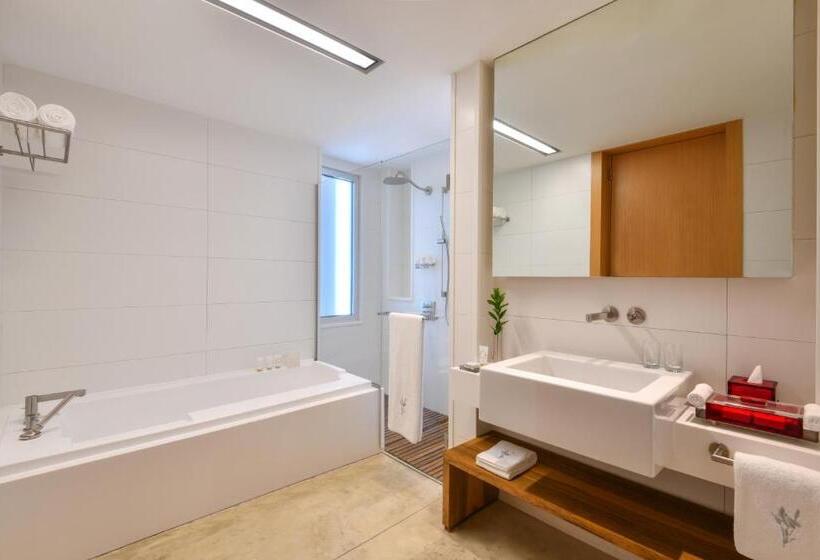 سوییت با چشمانداز باغ, Kempinski Hotel Aqaba