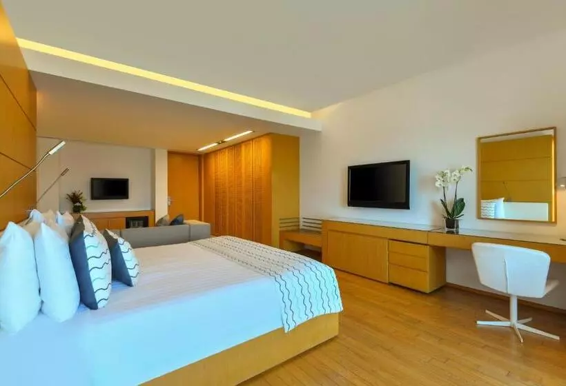 سوییت با چشمانداز باغ, Kempinski Hotel Aqaba