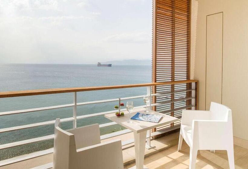 Club Room King Bed, Kempinski Hotel Aqaba