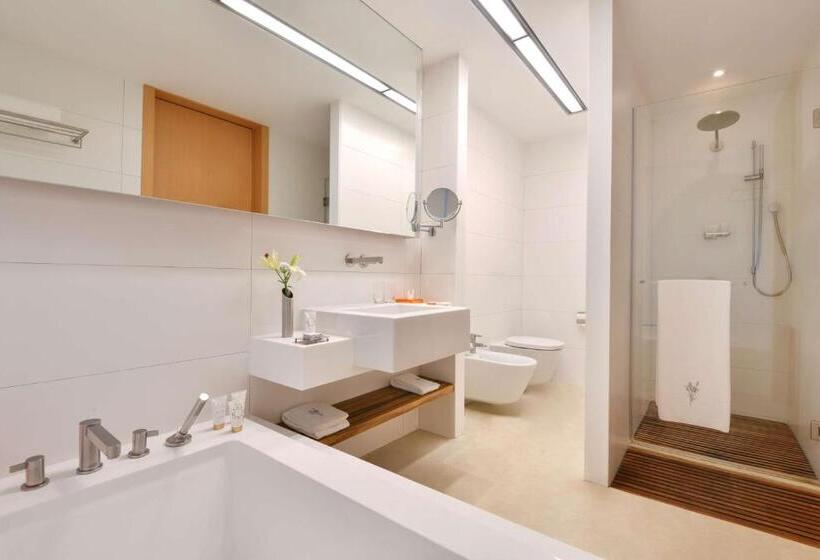 اتاق لوکس با تخت بزرگ, Kempinski Hotel Aqaba