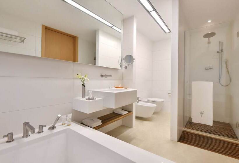 اتاق لوکس با تخت بزرگ, Kempinski Hotel Aqaba