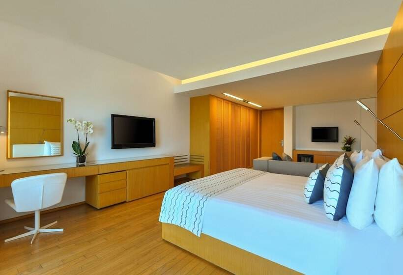 اتاق لوکس با تخت بزرگ, Kempinski Hotel Aqaba