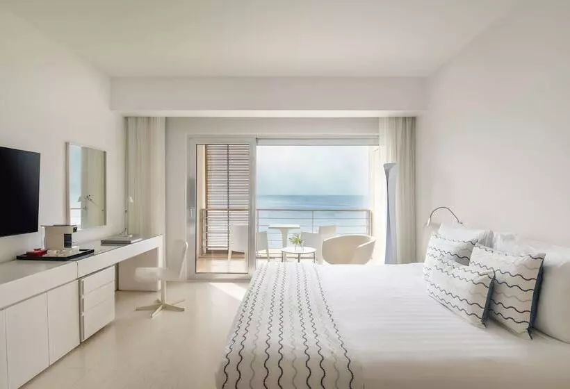 اتاق لوکس با تخت بزرگ, Kempinski Hotel Aqaba