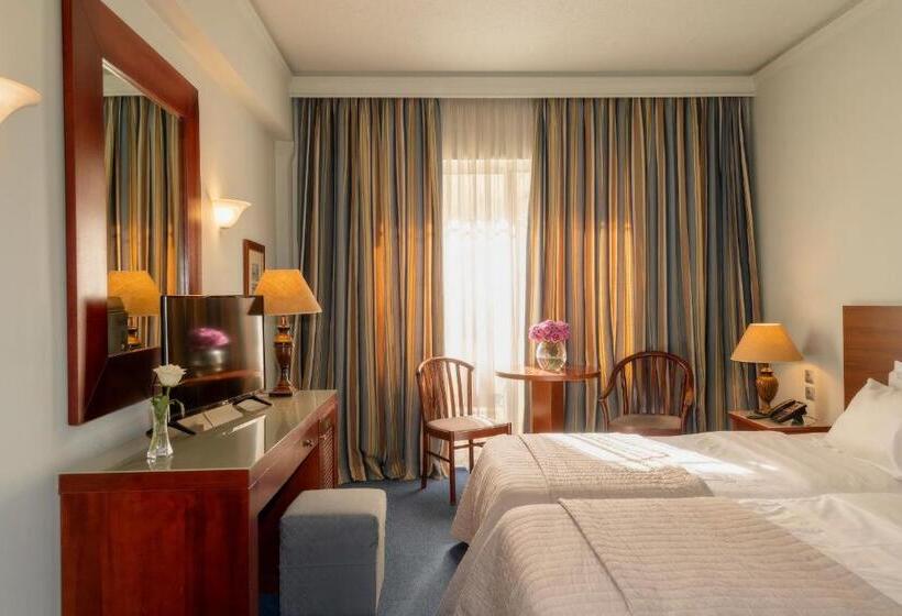 חדר סטנדרט יחיד, Kierion