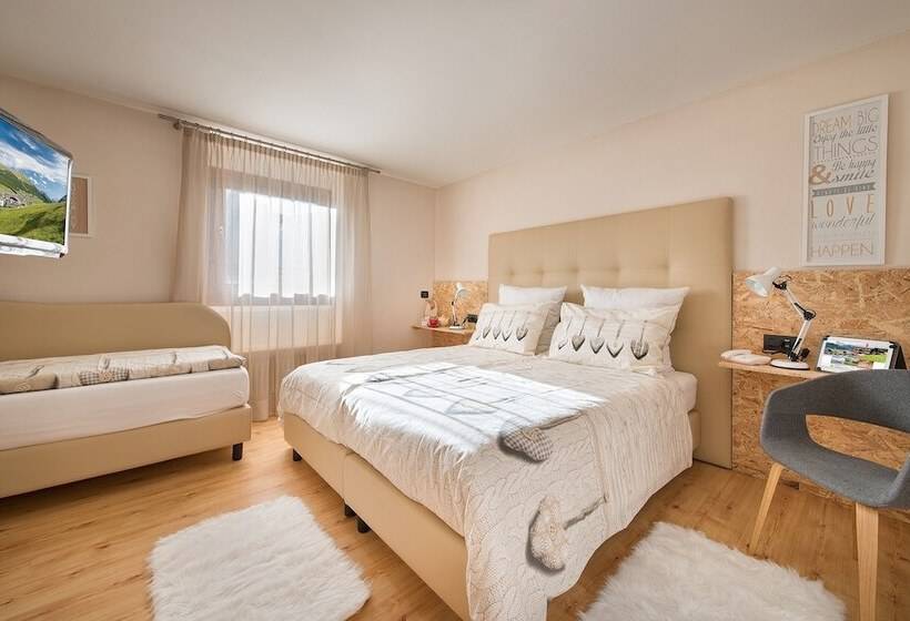 Economy Triple Room, Margherita