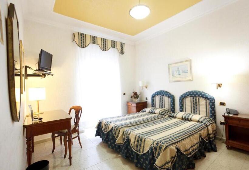 חדר קלאסי, Mariano Iv Palace