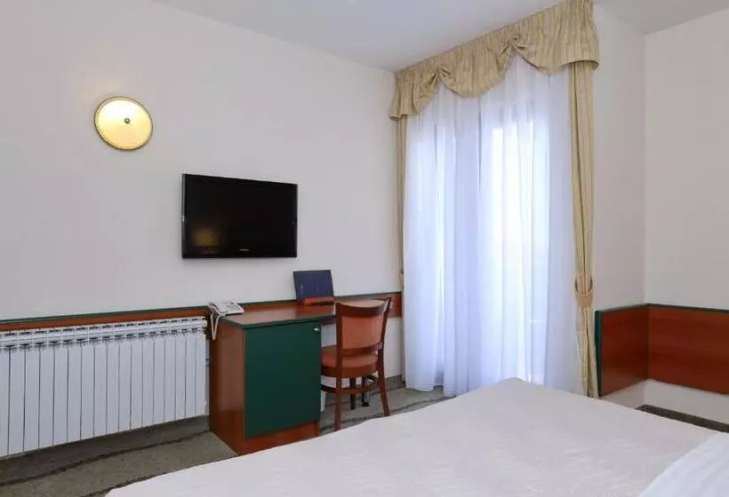 اتاق استاندارد با بالکن, Mediteran